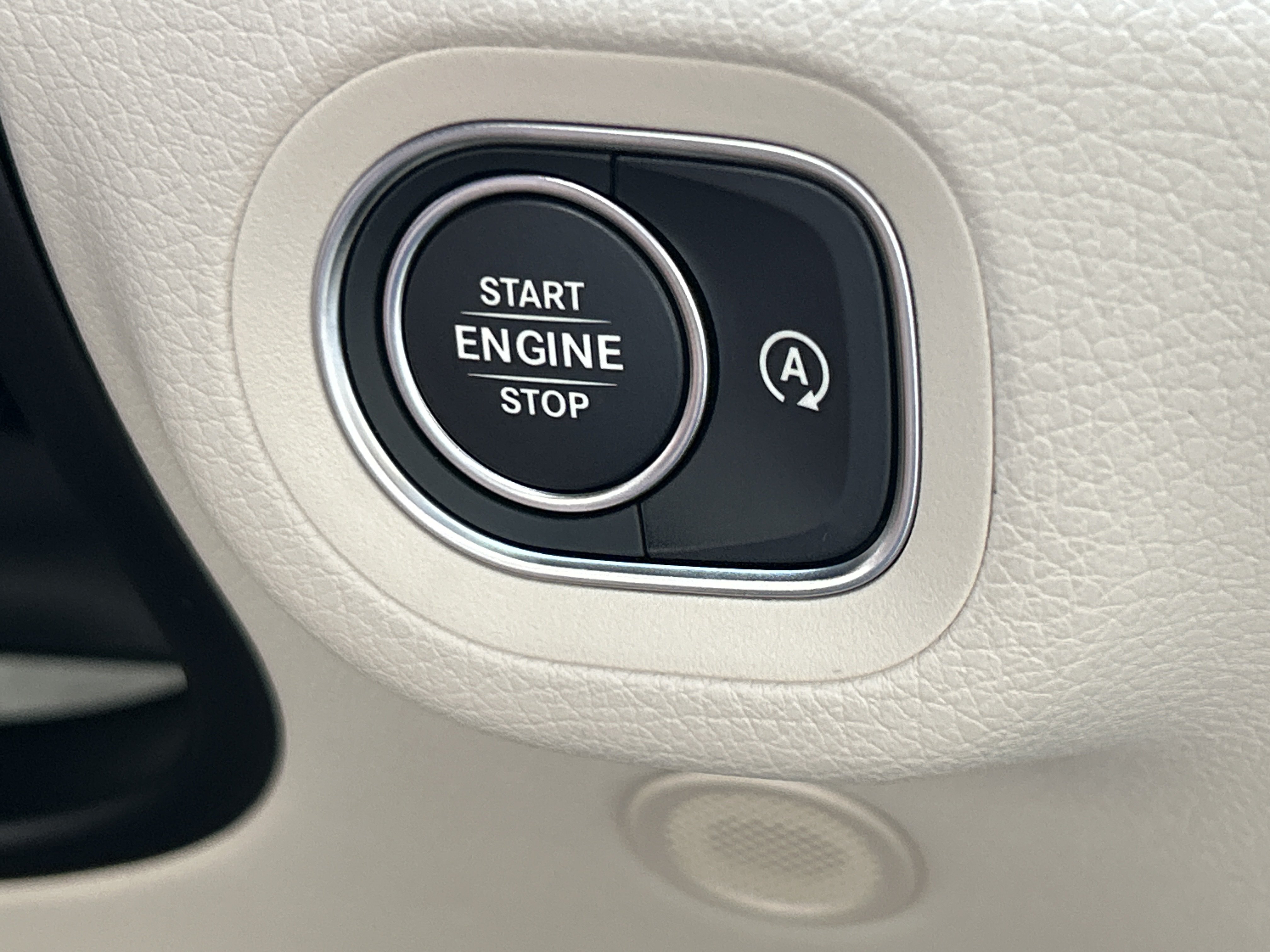 New 2026 MANUFAKTUR Moonlight White Metallic Mercedes-Benz GLE 350 4MATIC® SUV image 27