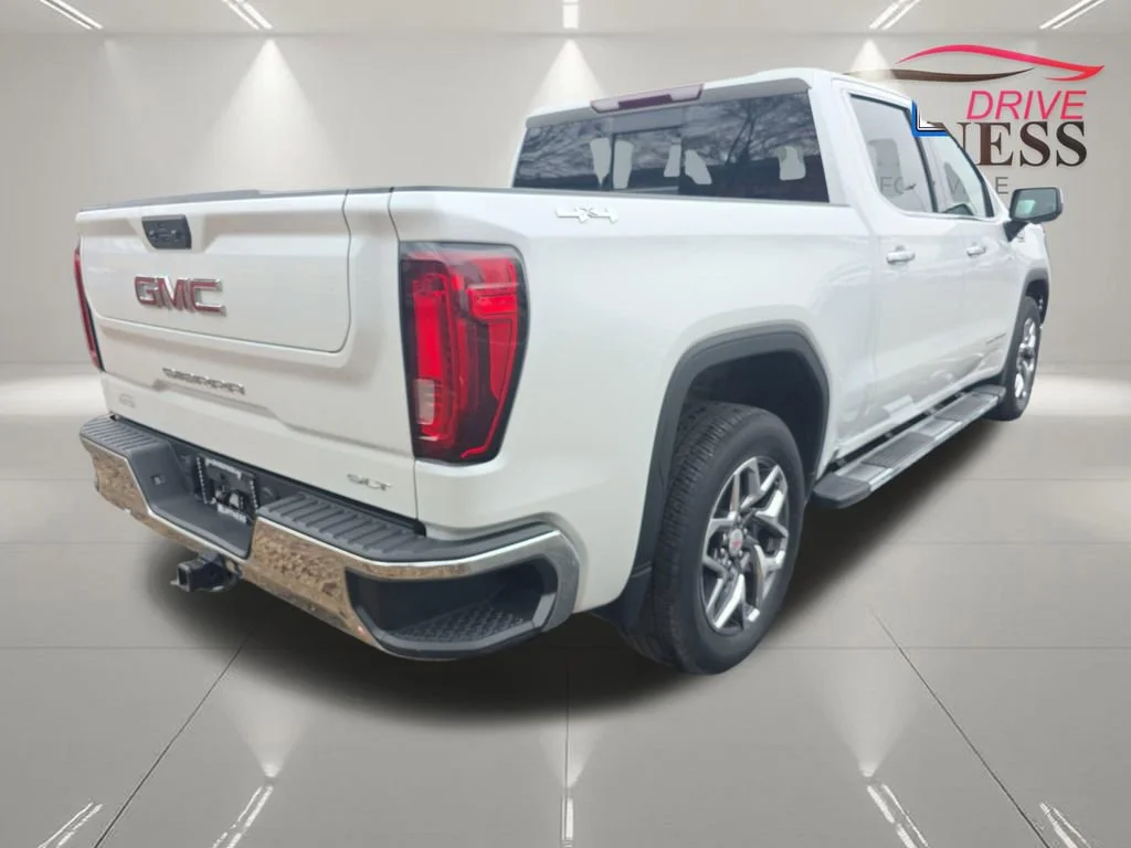 2023 GMC Sierra 1500 SLT - Photo 7