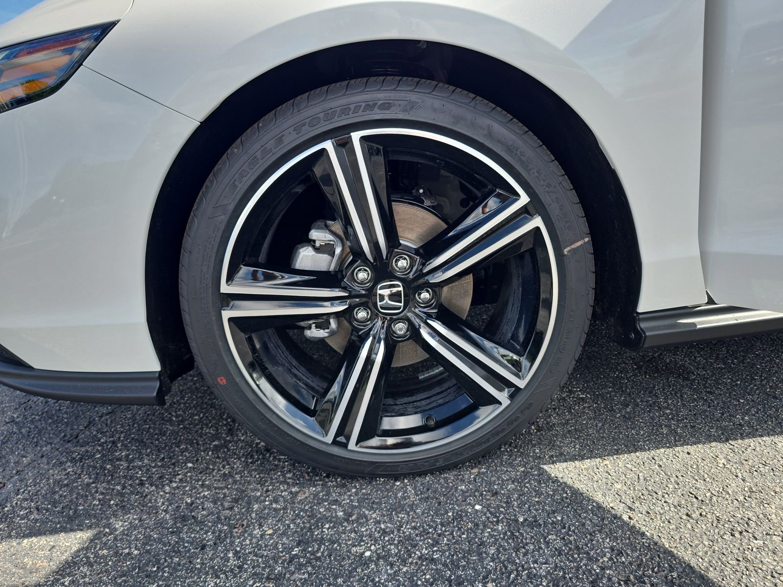 New 2026 Silver Honda SE image 9