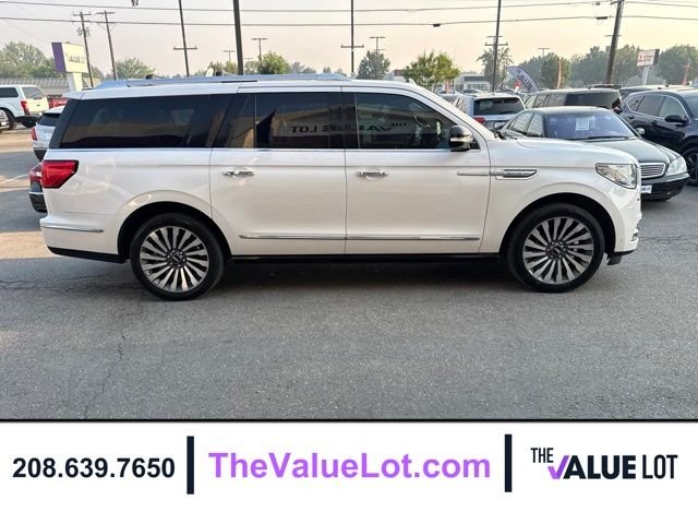 Used 2018 White Lincoln Reserve image 3