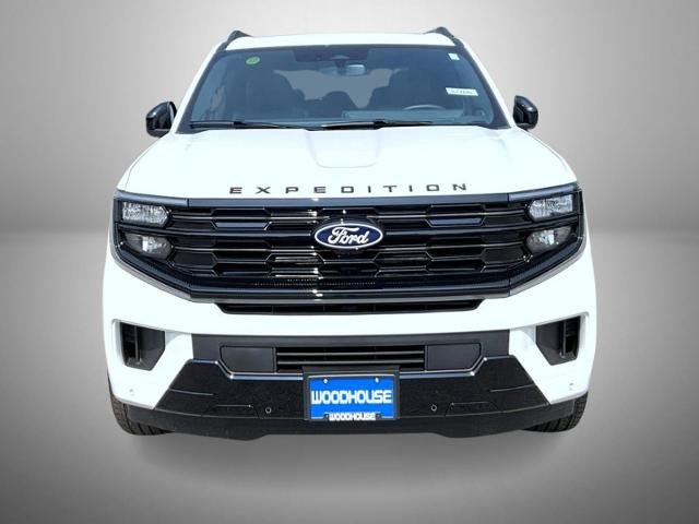 New 2027 Star White Metallic Tri-Coat Ford Platinum image 33