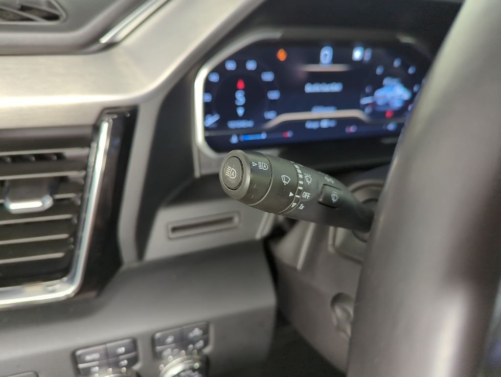 Used 2023 White GMC Denali image 20