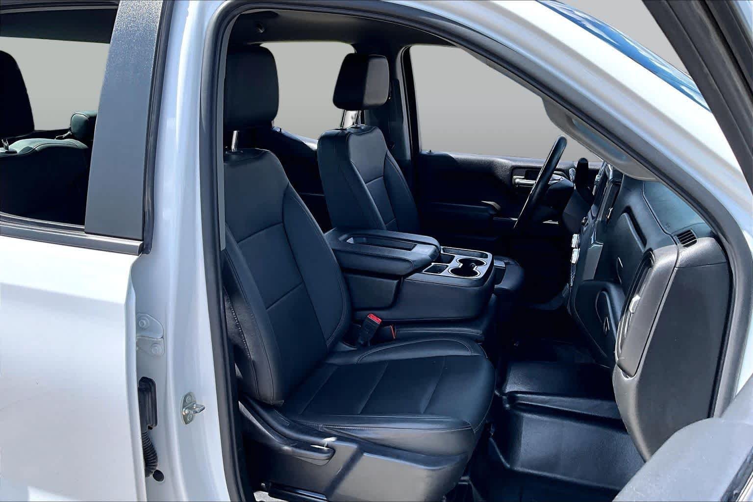 Used 2023 Summit White GMC Pro image 9