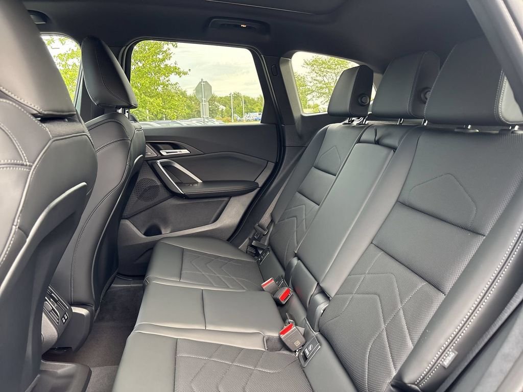 New 2027 Black Sapphire Metallic BMW xDrive28i image 14
