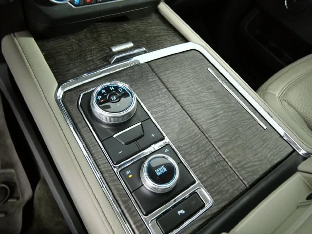 Used 2018 White Ford Limited image 22