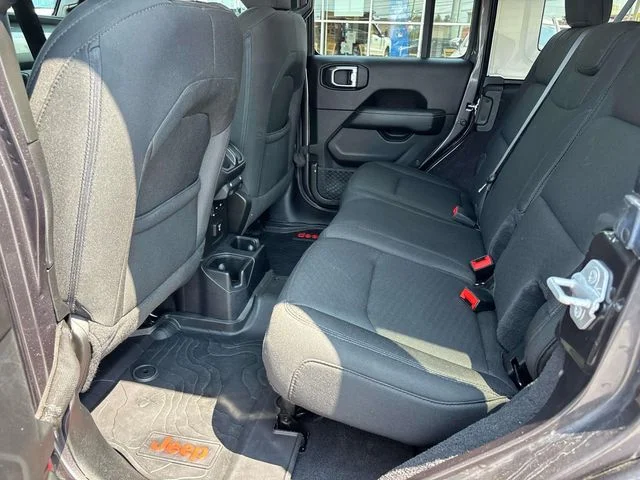 Used 2020 Gray Jeep Unlimited Sahara image 15