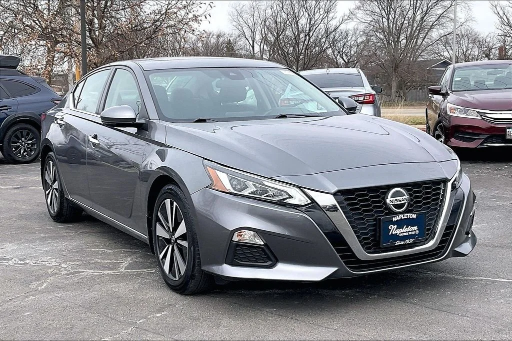Used 2022 Gray Nissan 2.5 SV image 37