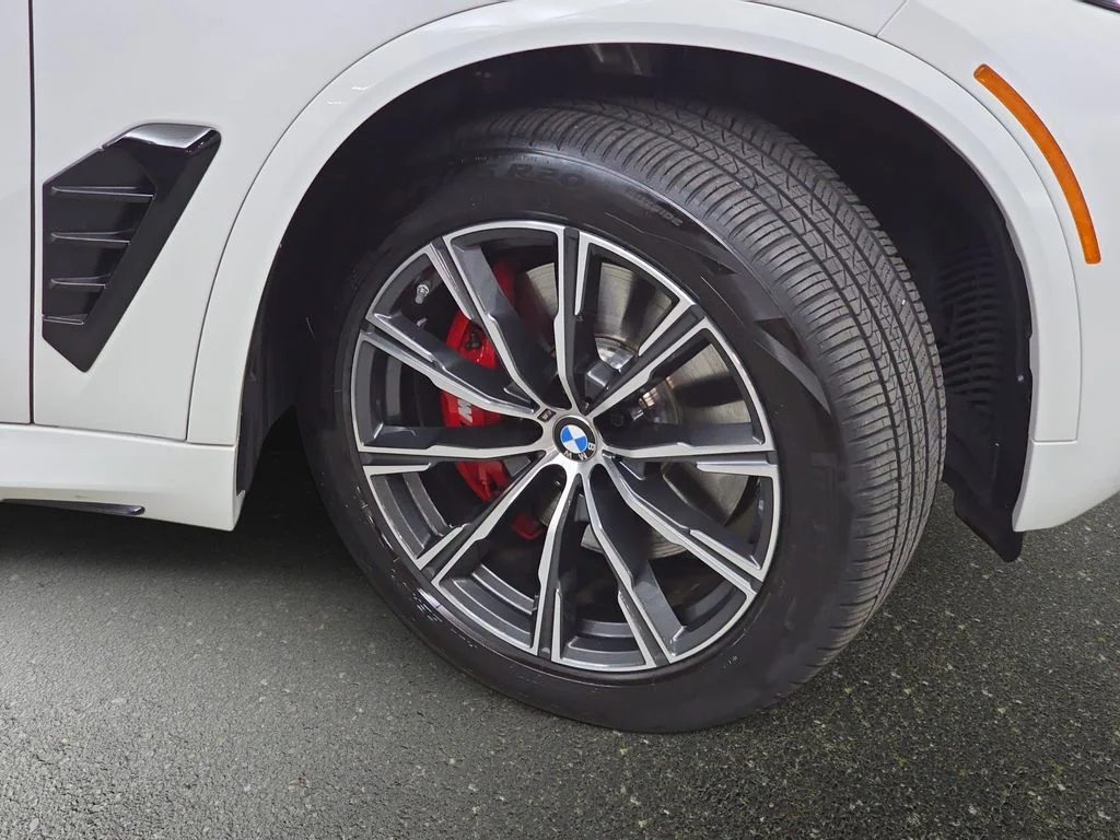 Used 2026 Alpine White BMW xDrive40i image 34