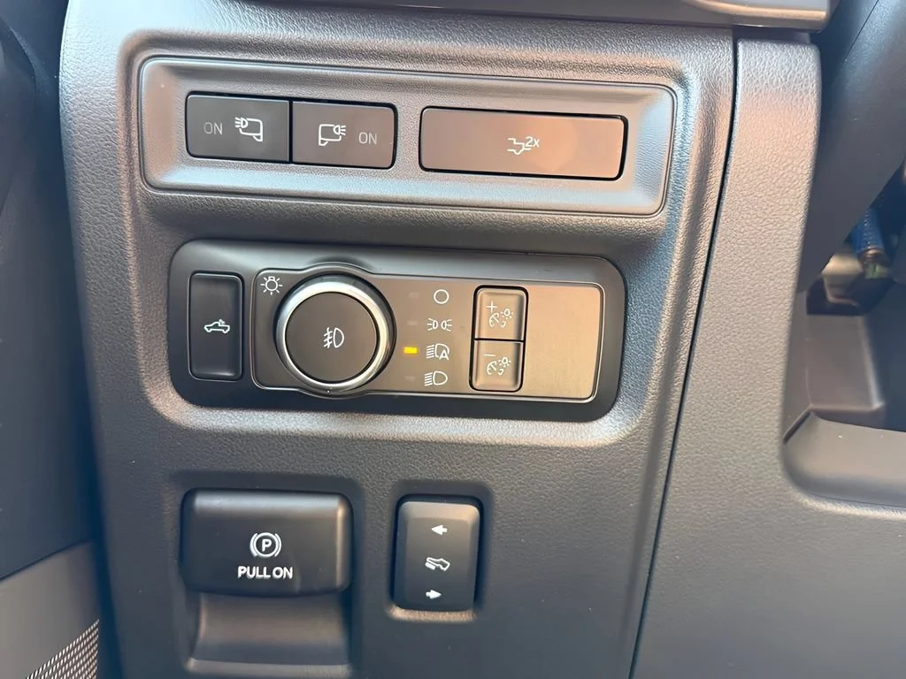 Used 2024 Gray Ford XLT image 20