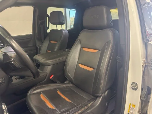 Used 2023 White GMC AT4 image 16