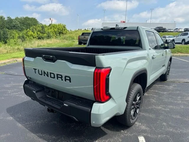 New 2026 Lunar Rock Toyota SR5 image 3