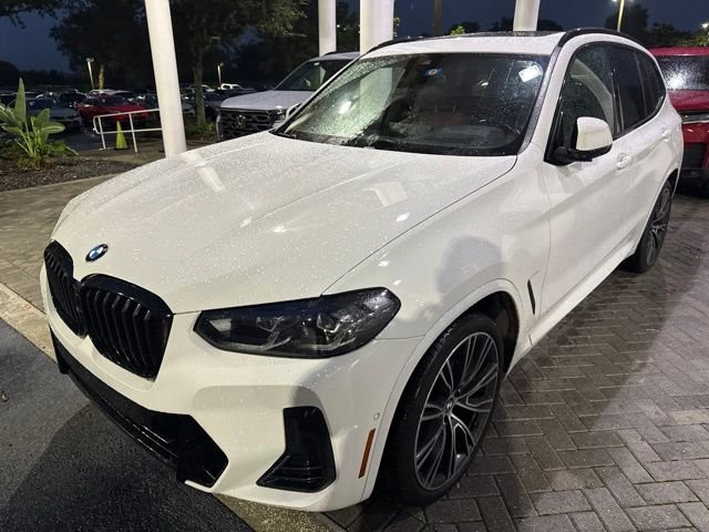 Used 2023 Alpine White BMW sDrive30i image 3