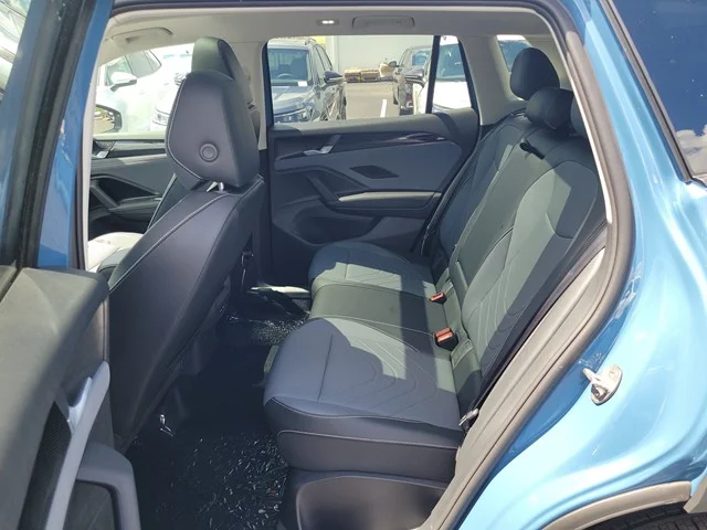 New 2026 Monterey Blue Pearl Volkswagen 2.0T SE image 15