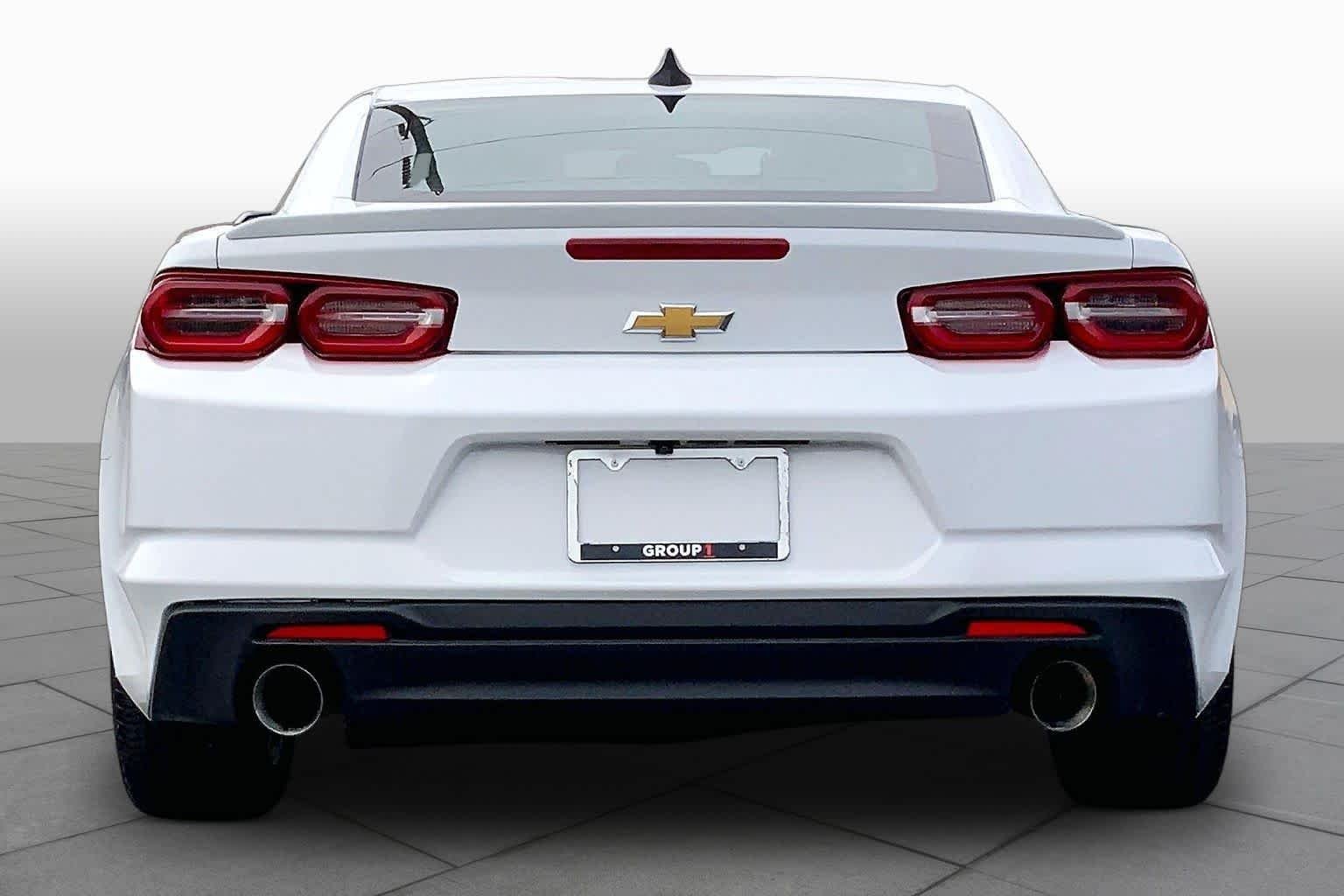 Used 2022 Summit White Chevrolet 1LT image 5