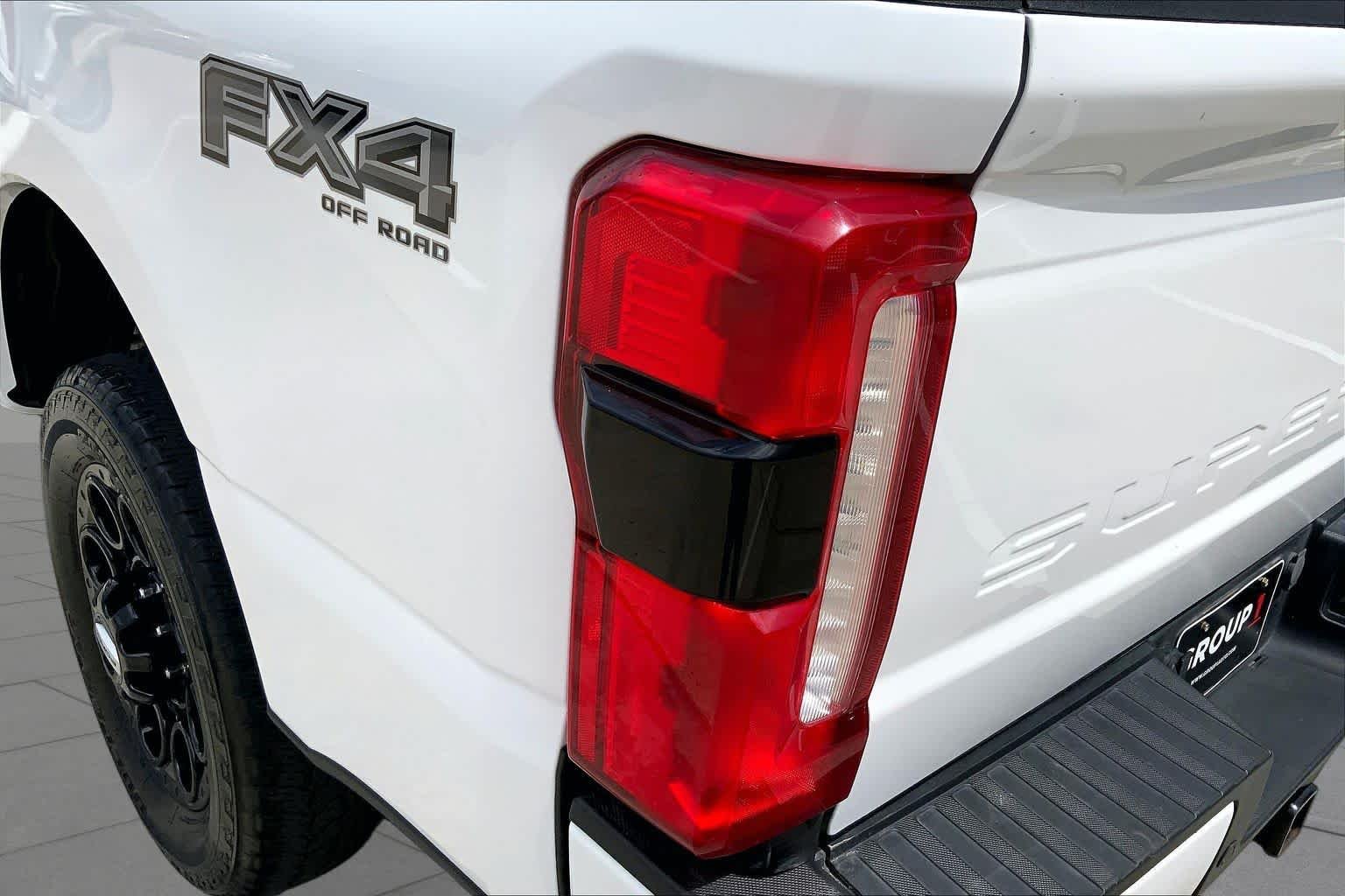 Used 2024 Oxford White Ford LARIAT image 27