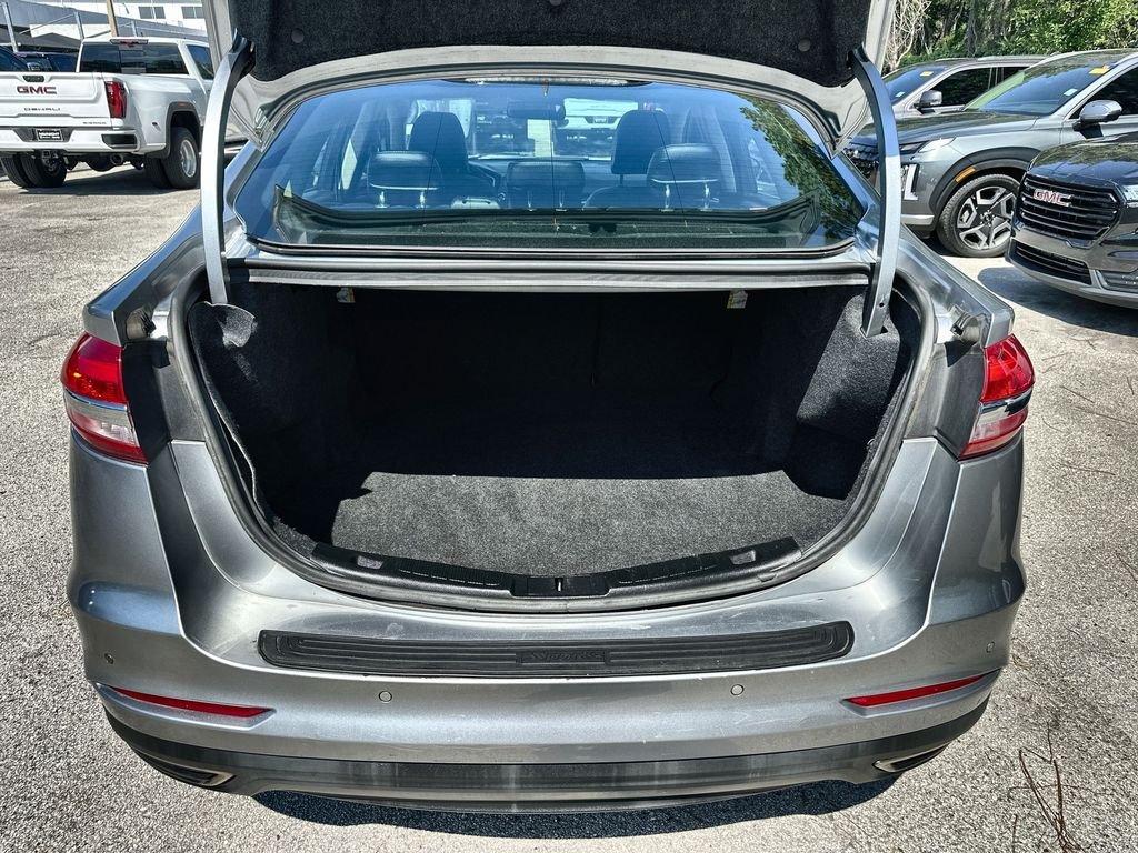 Used 2020  Ford Titanium image 26
