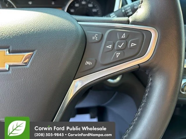 Used 2022 Blue Glow Metallic Chevrolet  image 18