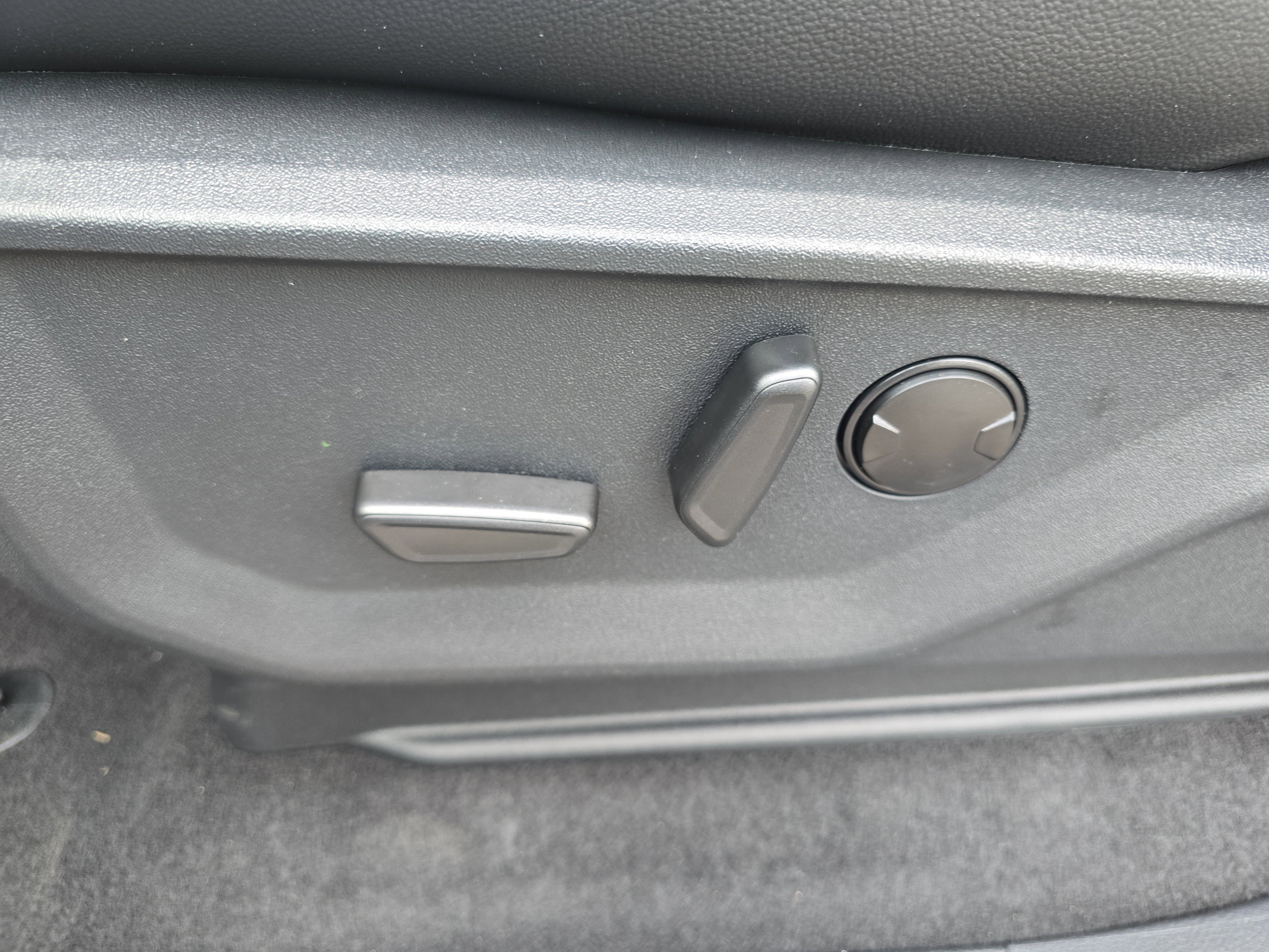 New 2026 Agate Black Metallic Ford Lariat® image 13