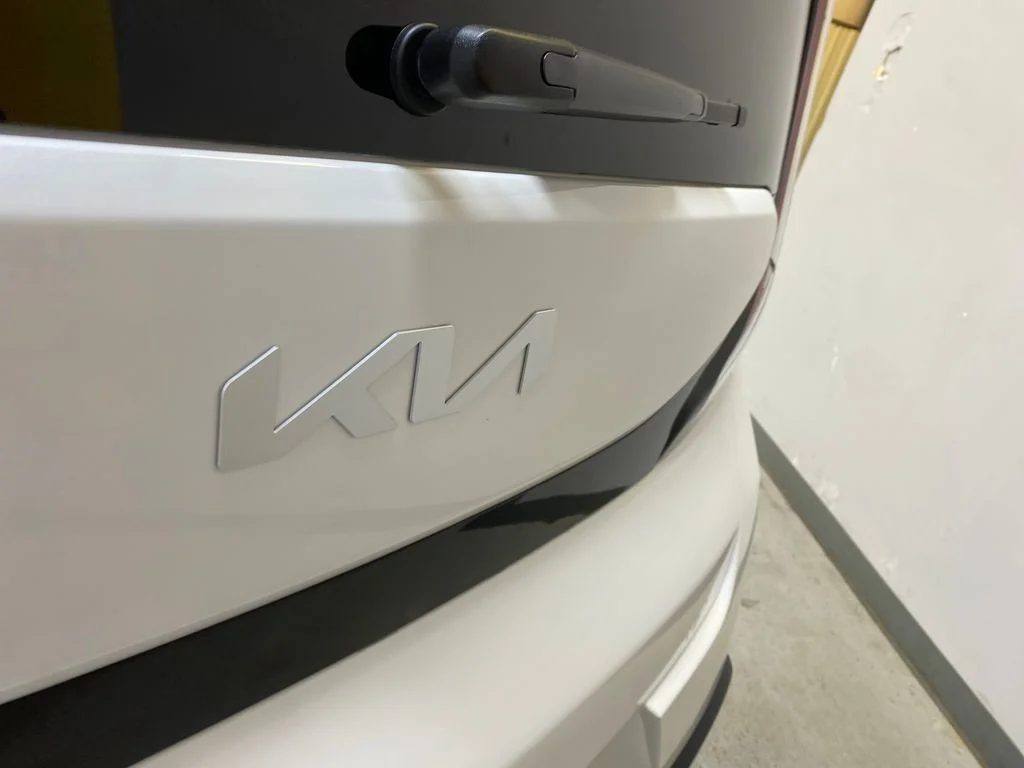 Used 2025 White Kia LX image 16