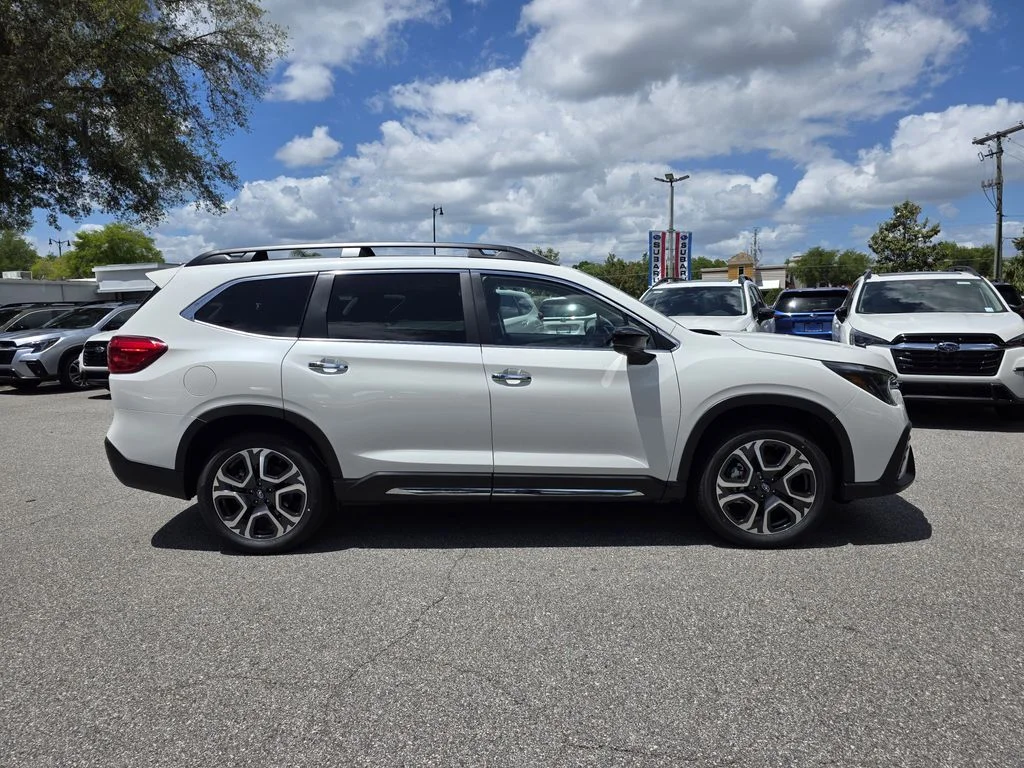 New 2026 CRYSTAL WHITE PEARL Subaru Touring 7-Passenger image 2