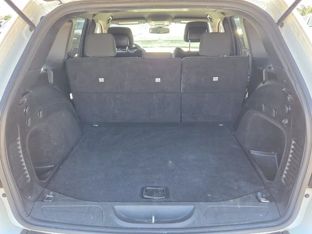 Used 2014 White Jeep Laredo image 13