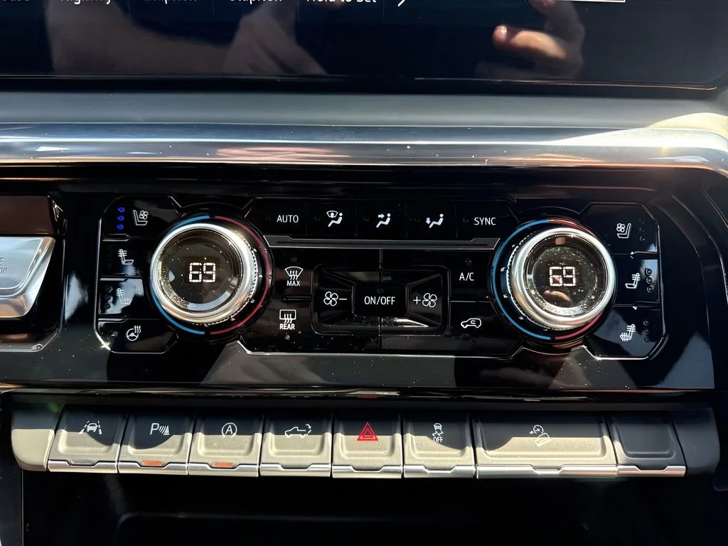 Used 2025 Sterling Metallic GMC Denali Ultimate image 21