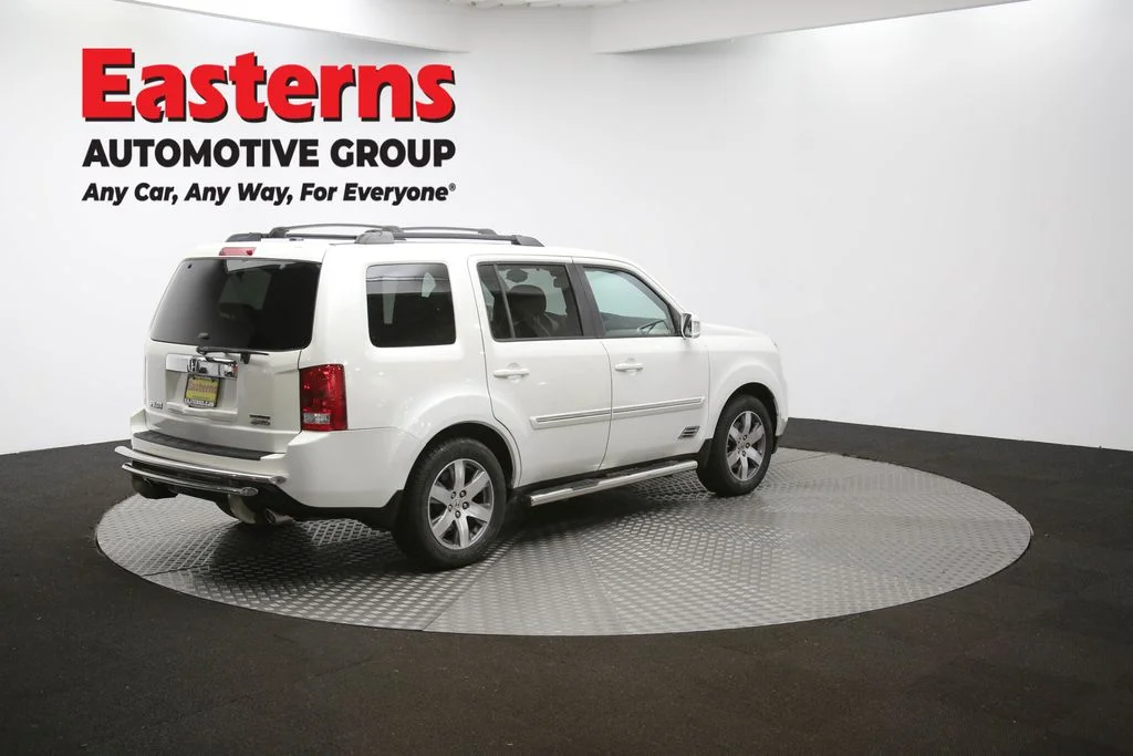 Used 2014 White Honda Touring image 39