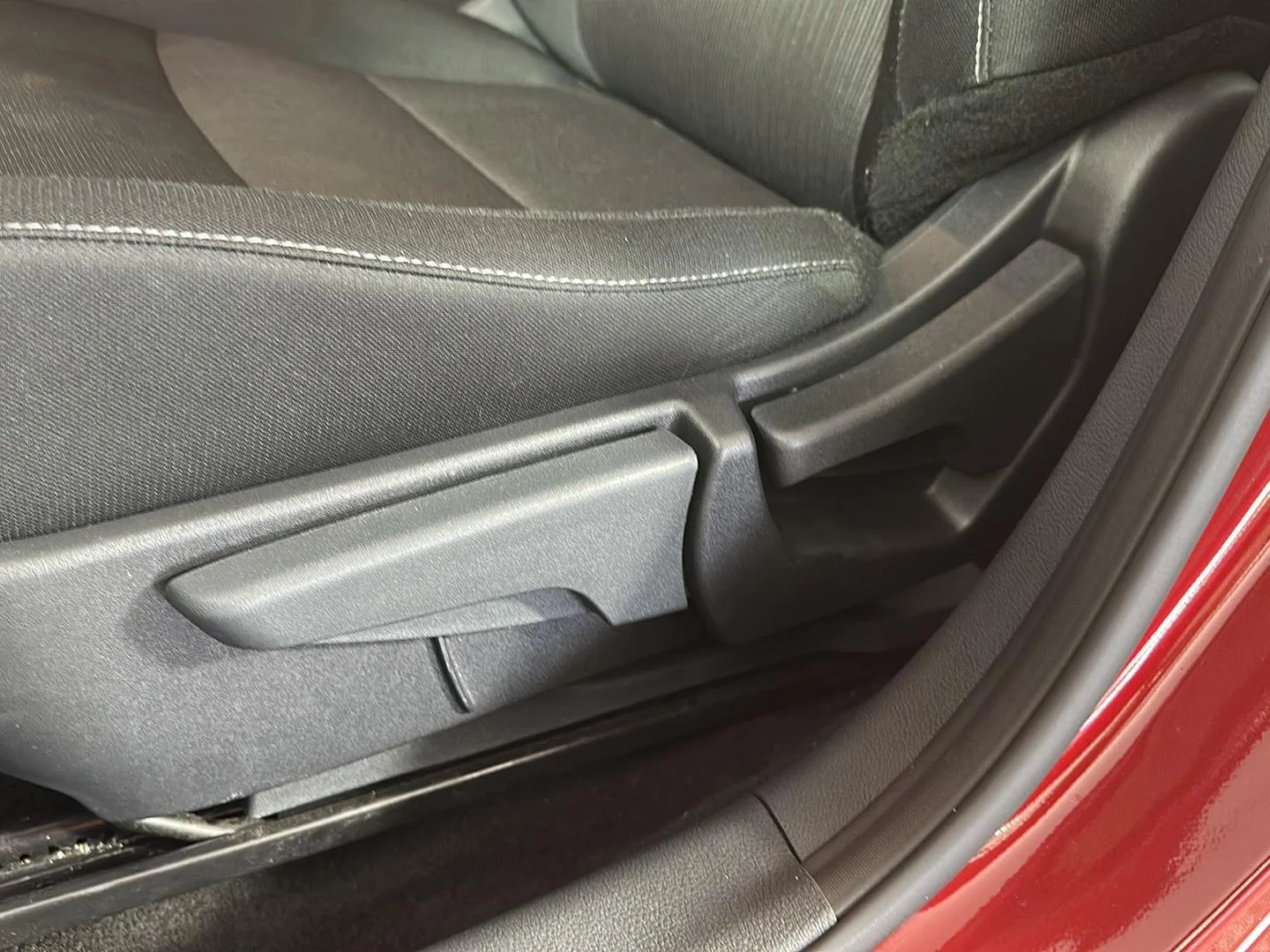 Used 2024 Scarlet Ember Tintcoat Nissan SV image 20