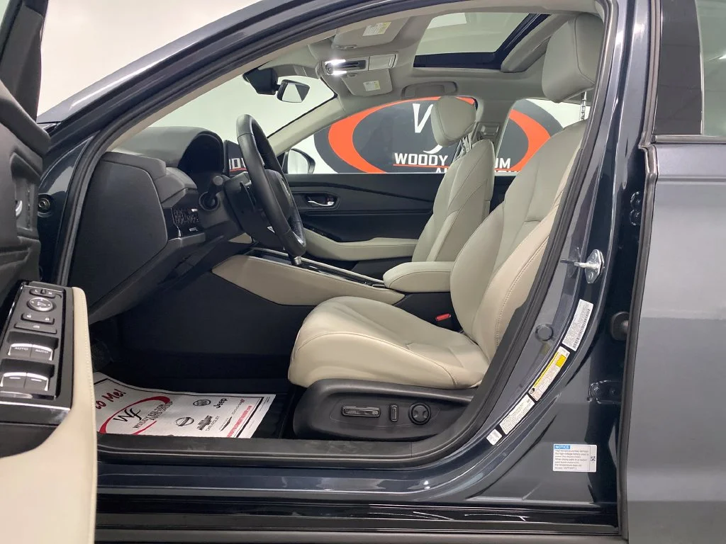 Used 2025 Gray Honda Touring image 9