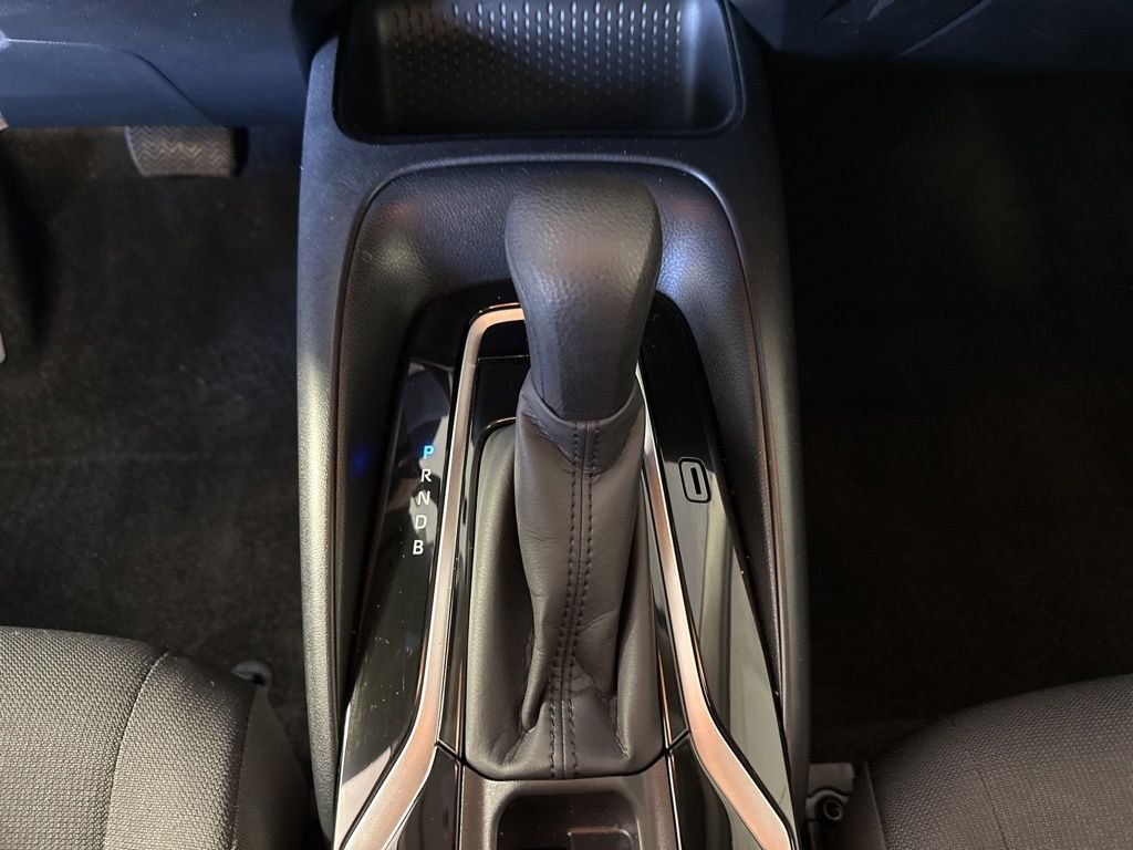 Used 2020 Silver Toyota LE image 20