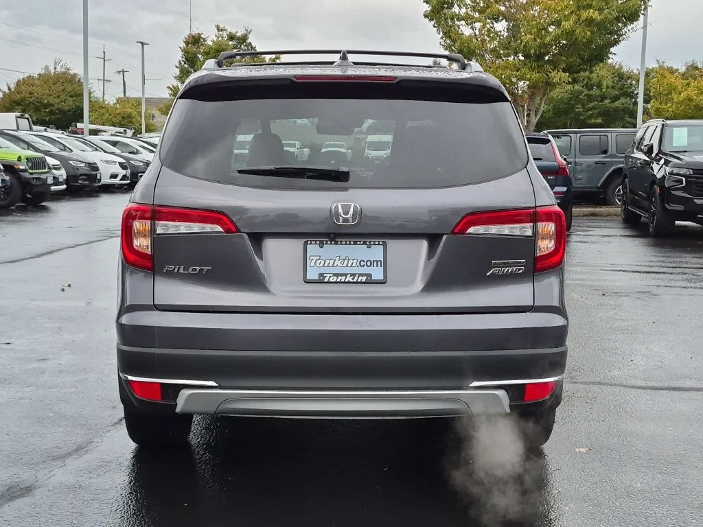 Used 2022 Modern Steel Metallic Honda Touring image 5