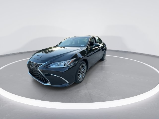 Certified Used 2025 Black Lexus 300h Luxury image 4