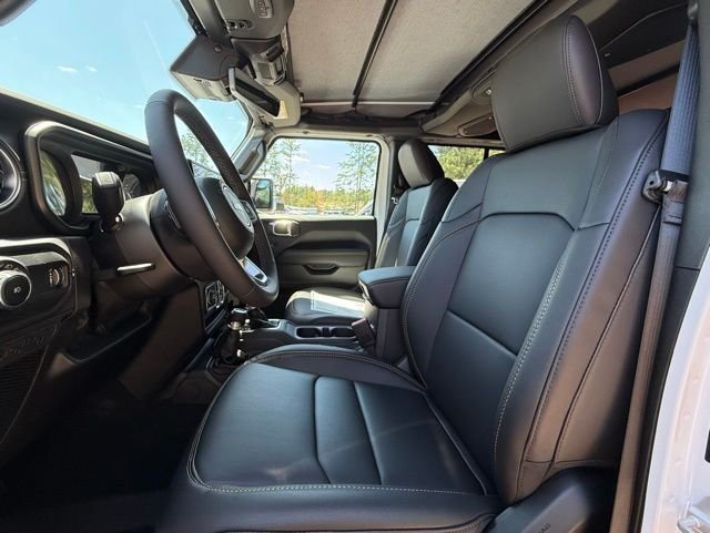 2025 Jeep Wrangler 4-Door Sahara - Photo 12