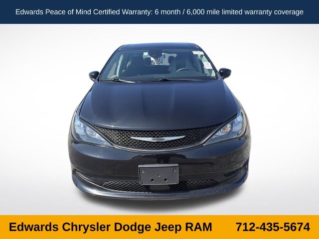 Used 2023 Black Chrysler LX image 2