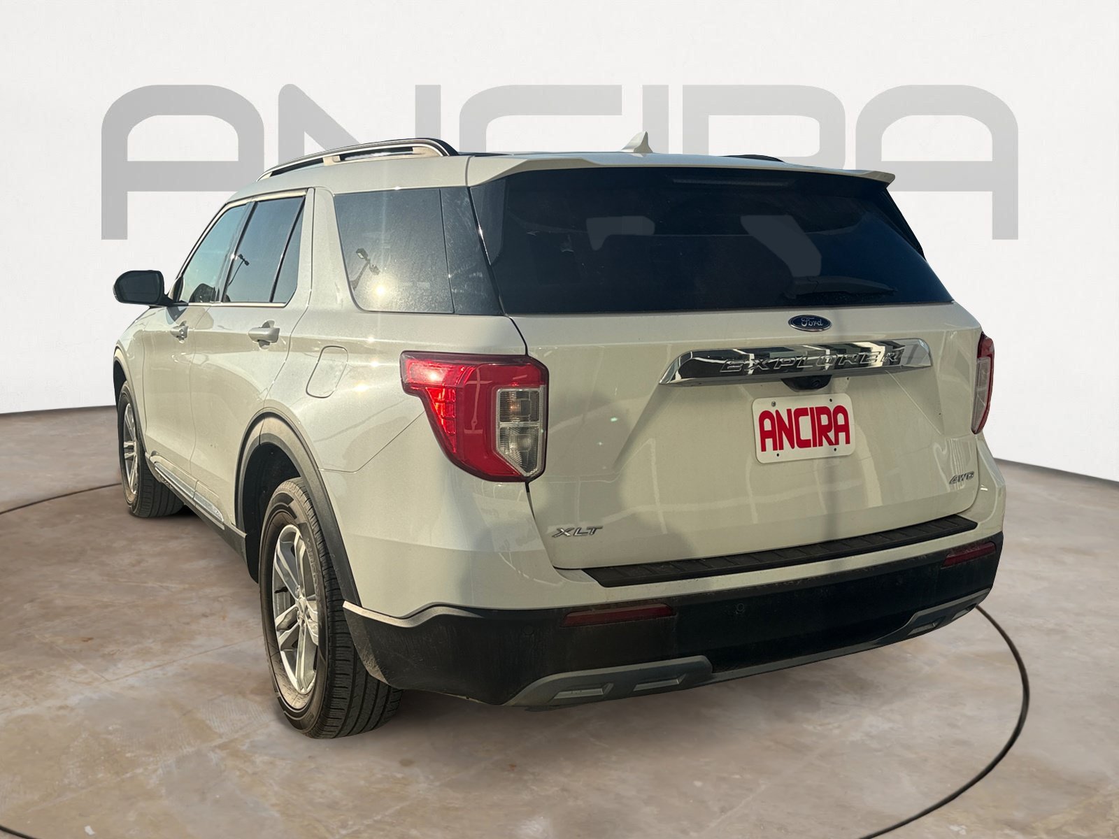 Used 2023 White Metallic Ford XLT image 8