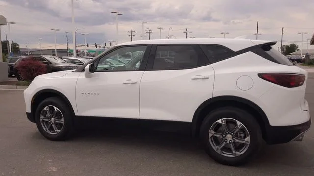 Used 2024 White Chevrolet LT image 7
