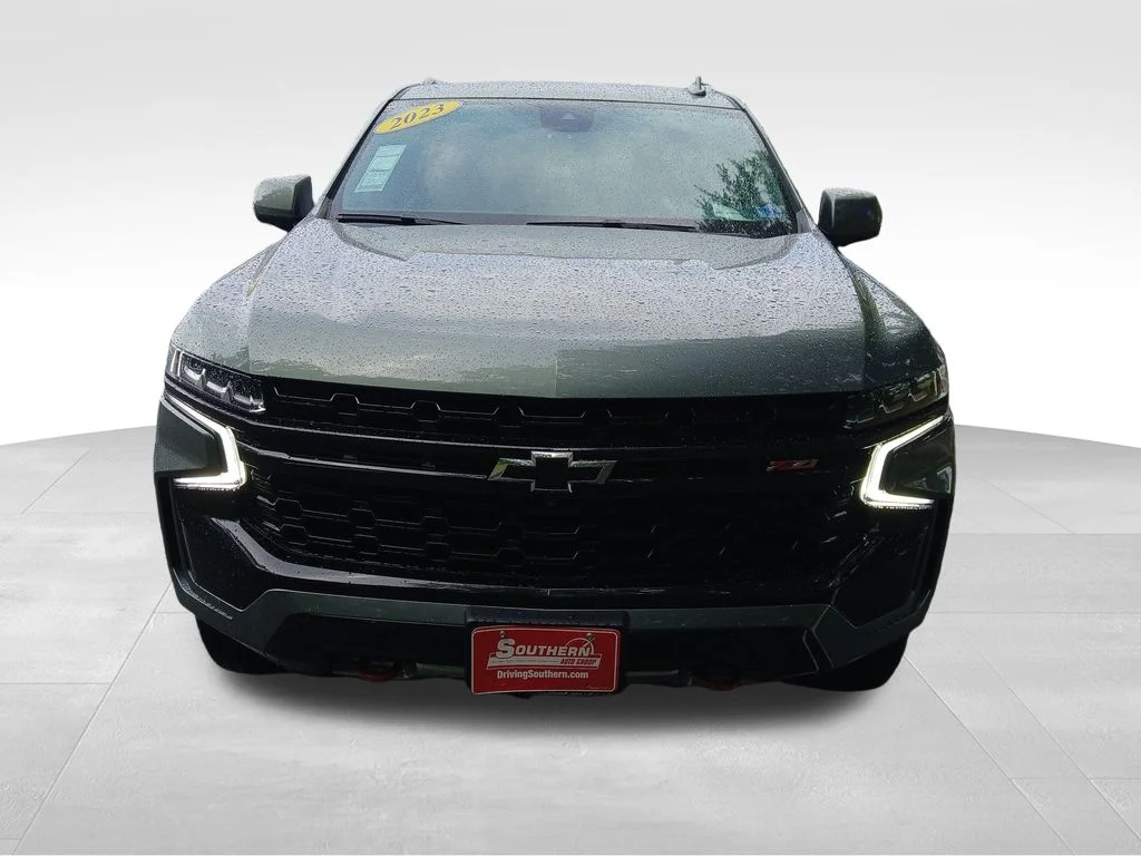 Used 2023 Green Chevrolet Z71 image 16