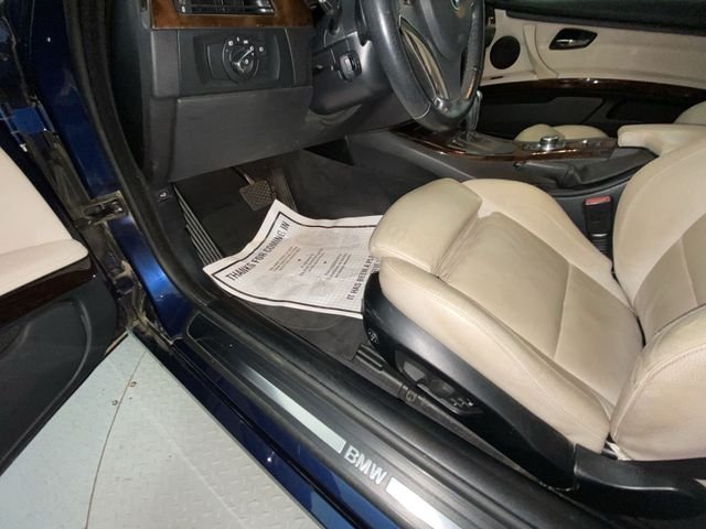 Used 2011 Blue BMW 328i image 12