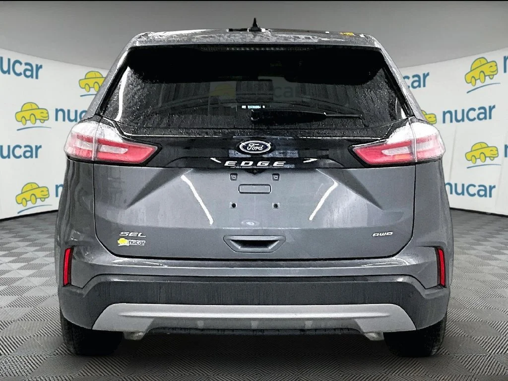 Used 2024 Gray Metallic Ford SEL image 5