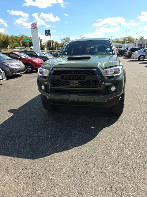 Used 2022 Green Toyota TRD Sport image 3