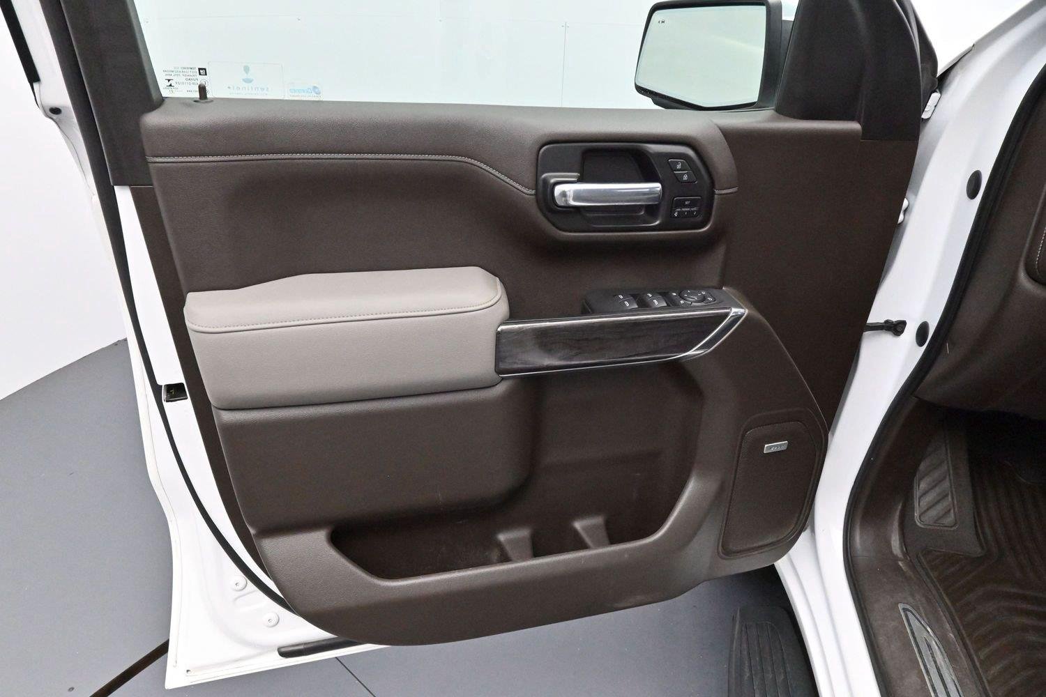 Used 2021 SUMMIT WHITE Chevrolet LTZ image 9