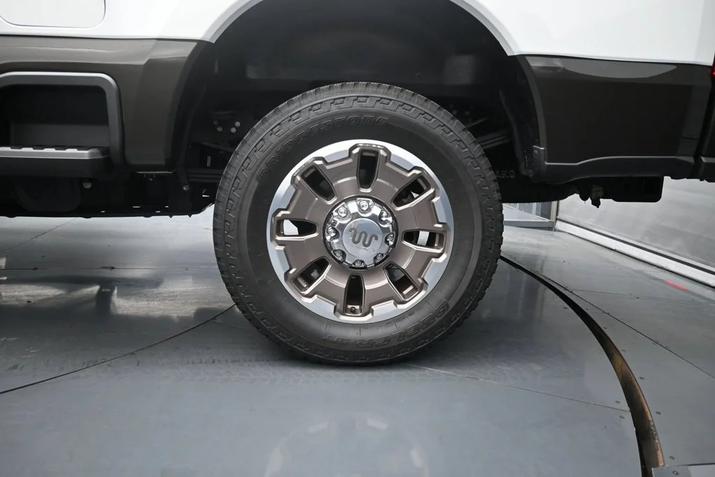 Used 2025 White Ford King Ranch image 21