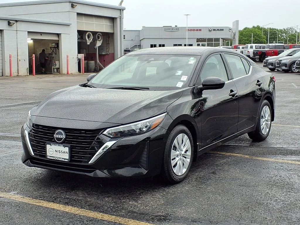 Certified 2024 Nissan Sentra S with VIN 3N1AB8BV1RY210263 for sale in Kansas City