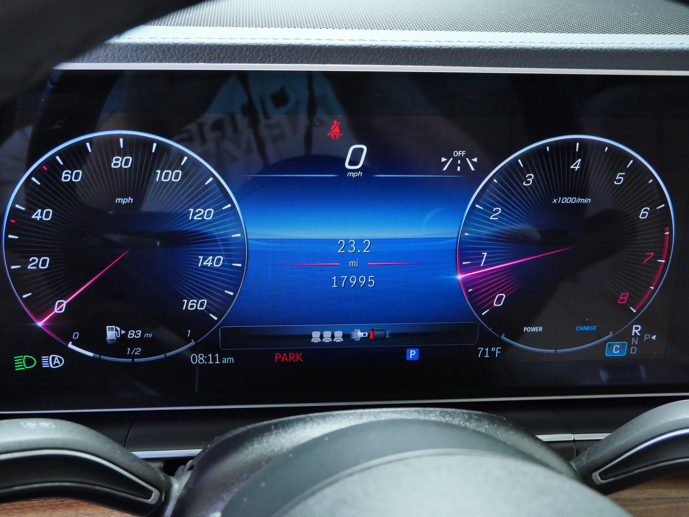 Certified Used 2025 MANUFAKTUR Moonlight White Metallic Mercedes-Benz GLE 350 image 31