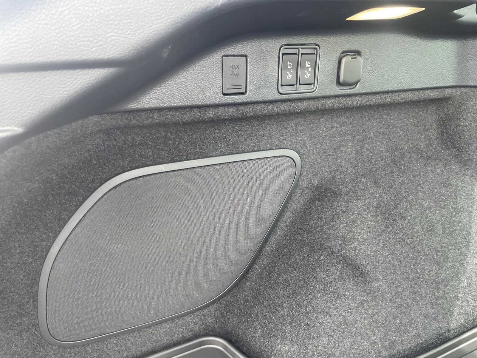 Used 2025 Iridium Lexus Luxury image 11
