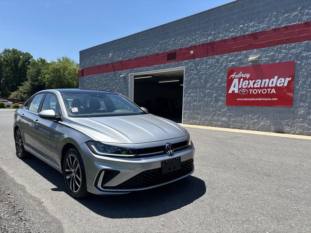 2025 Volkswagen Jetta SE