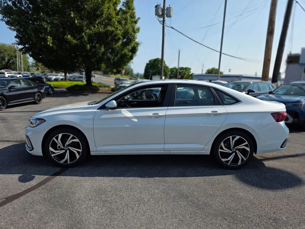 2026 Volkswagen Jetta SEL - Photo 8