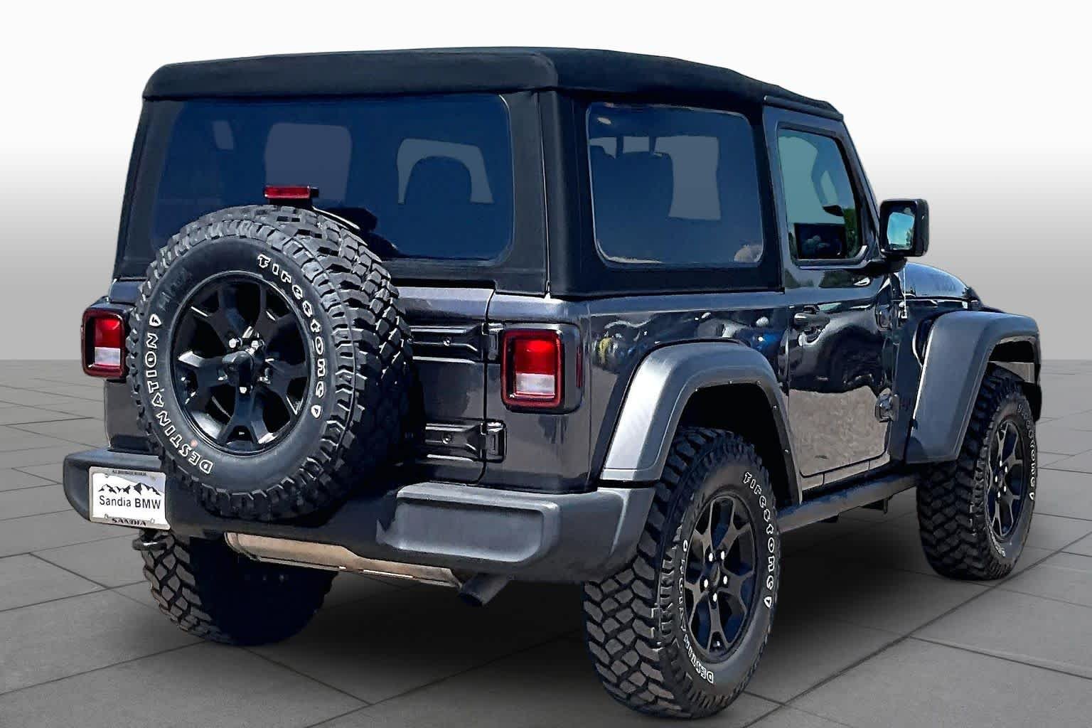 Used 2023 Granite Crystal Metallic Clearcoat Jeep Willys image 9