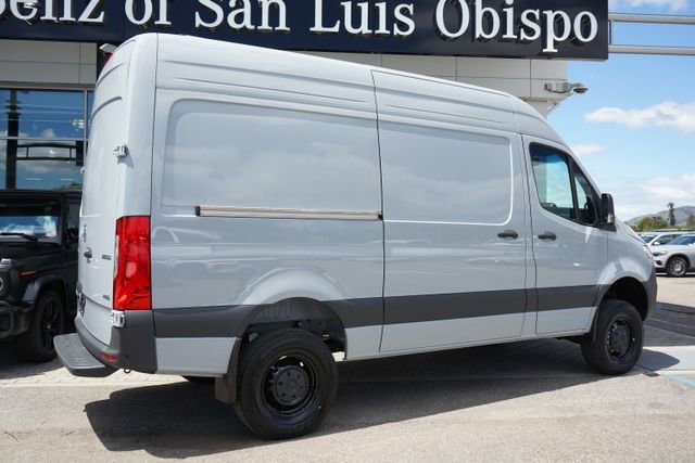 New 2025 Silver+Gray Mercedes-Benz Cargo 144 WB image 42