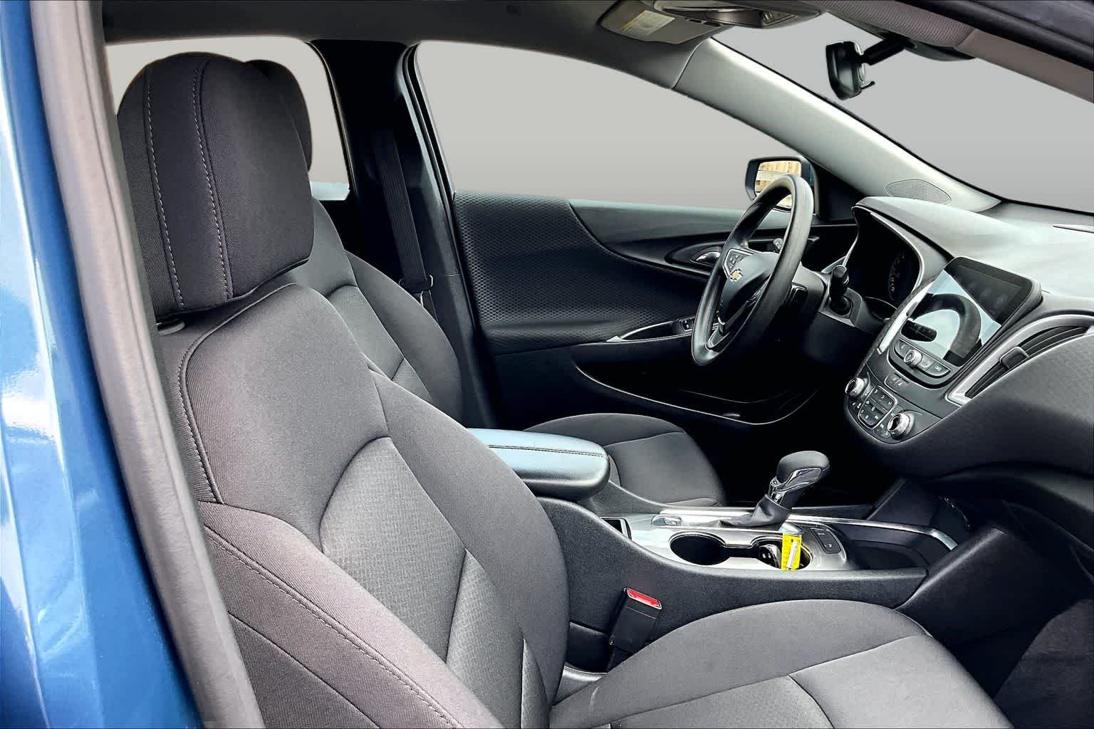 Used 2024 Lakeshore Blue Metallic Chevrolet LT image 11